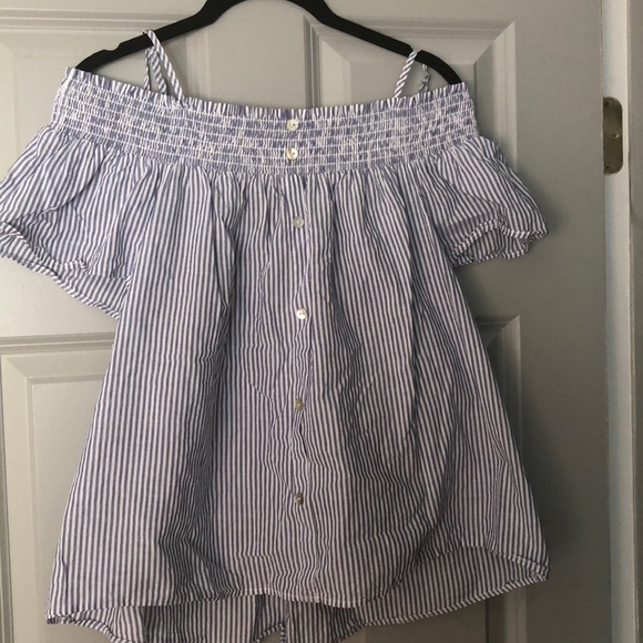 Tops - 🌼🌼Summer clearance🌼🌼 Top